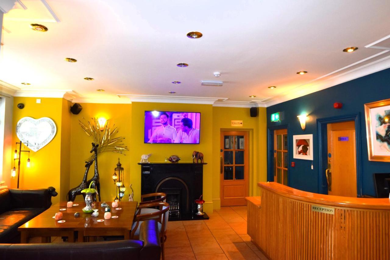 Hotel Dovedale And Restaurant